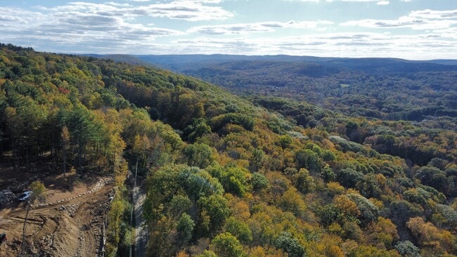 Building Photo - 570 Long Mountain Rd