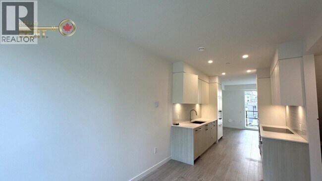 Building Photo - 956 Lytton St