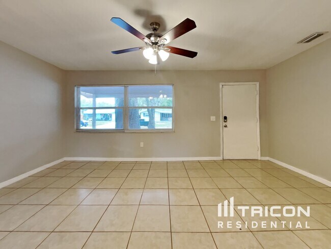 Foto del edificio - 1430 Thames Ln