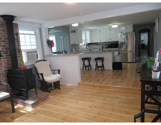 Primary Photo - 39 Harvard St
