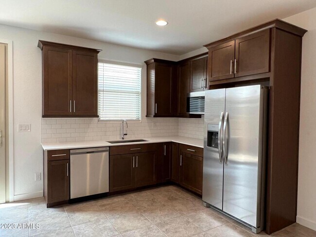 Building Photo - 16403 W Questa Dr