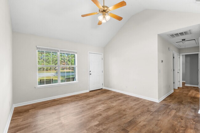 Foto del edificio - 306 Lawton Ct