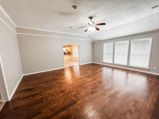 Building Photo - 287 Black Wolf Dr