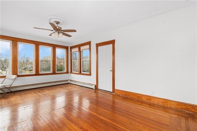 Building Photo - 1221 Chalkstone Ave
