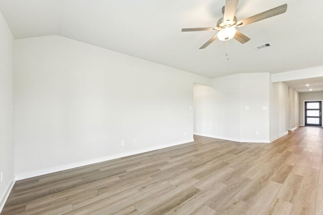 Foto del edificio - 5503 Bowquiver Ln