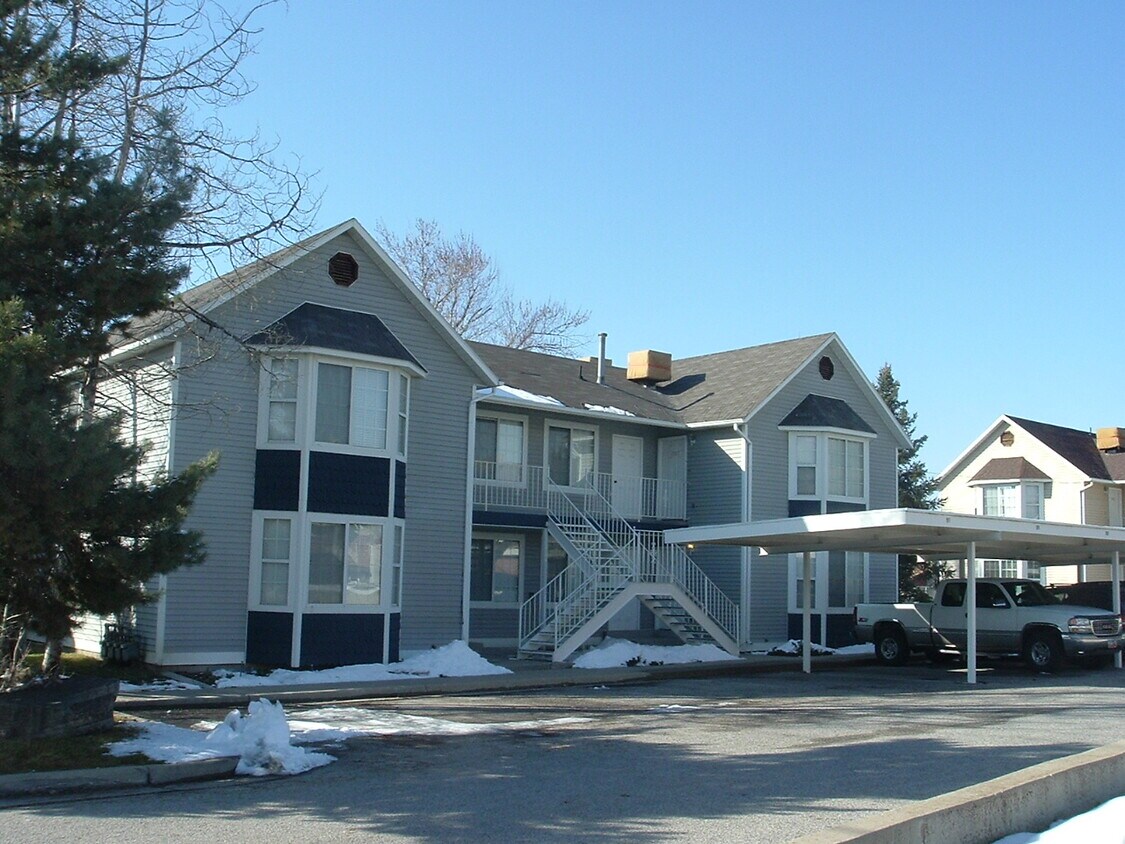 Primary Photo - 1001 E Gentile St