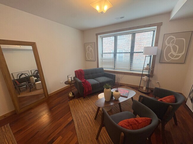 Photo - 4611 S Ellis Ave Apartment