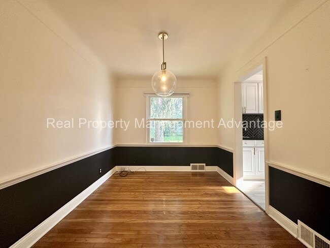 Building Photo - Rare Find in Huntington Woods - 3 Beds and...