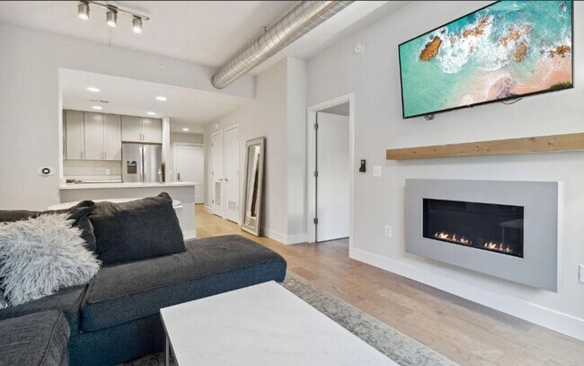 Foto del edificio - Modern and Stunning 1 Bedroom, 1 Bath + Den Condo in the popular Lexicon – Available Now!