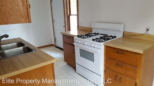 Foto del edificio - 2 br, 1 bath House - 3626 Oliver Ave N