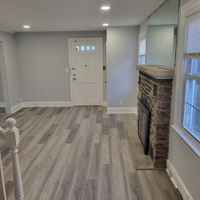 Foto del edificio - 2507 Wetherburn Rd