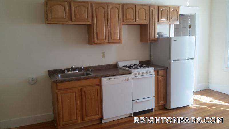 Foto principal - 1615 Commonwealth Ave