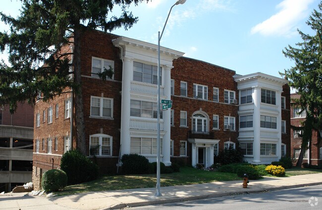 131-133 E 46th St - 1019 W 38th St