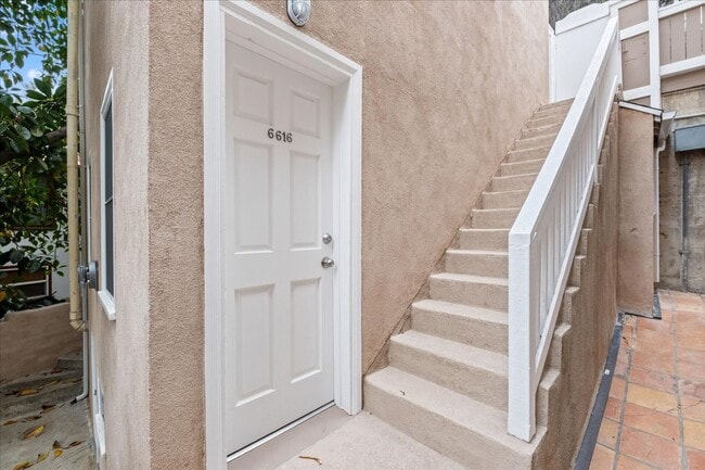 Building Photo - Emmet Terrace Triplex