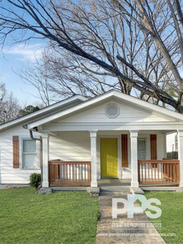 Photo - 1017 Ashby Grove SW