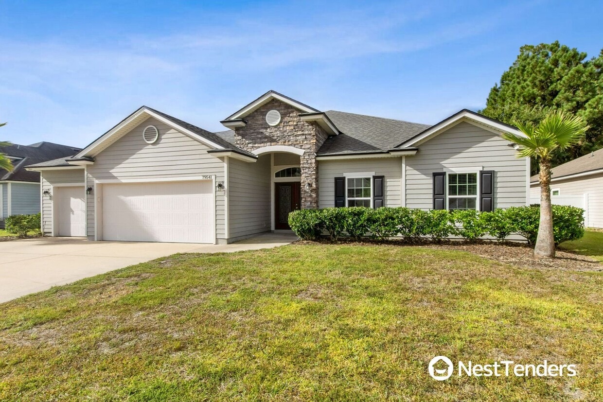 Primary Photo - Five Bedroom Beauty in Plummer Creek!