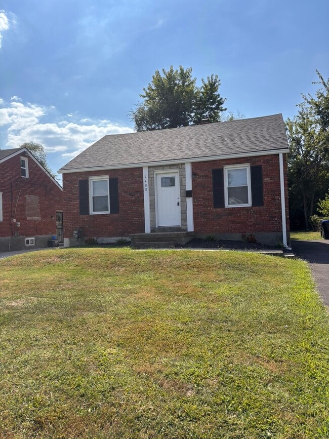 Building Photo - 1408 Wurtele Ave