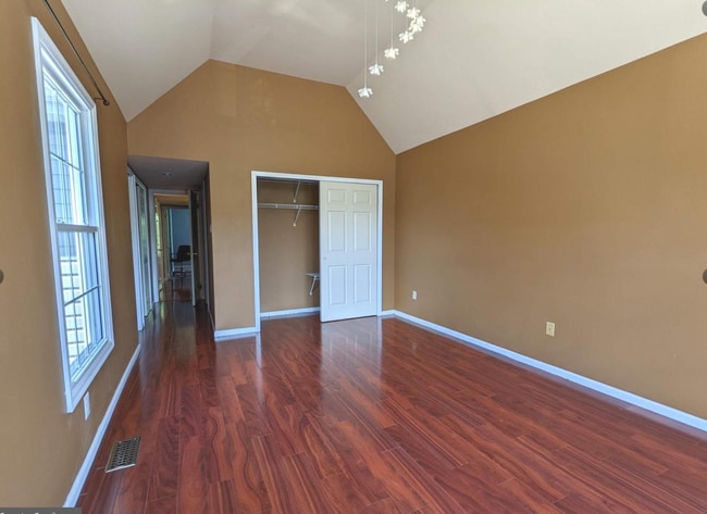 Building Photo - 3 Kaylin Cor