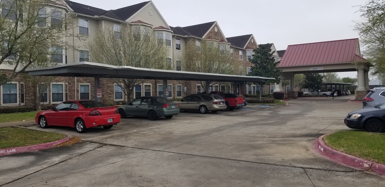 Primary Photo - Cherry Crest Court - 62 + Senior Living