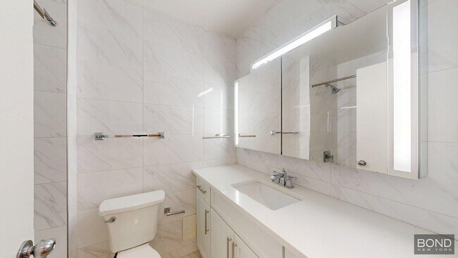 Foto del edificio - 247 W 87th St