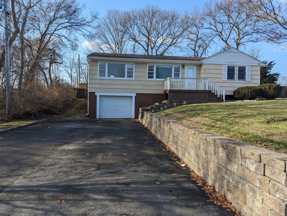 40 Southern Blvd, Nesconset, NY 11767 House Rental in Nesconset, NY