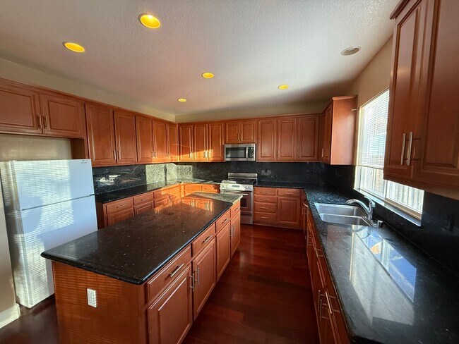 Foto del edificio - 3965 Collins St