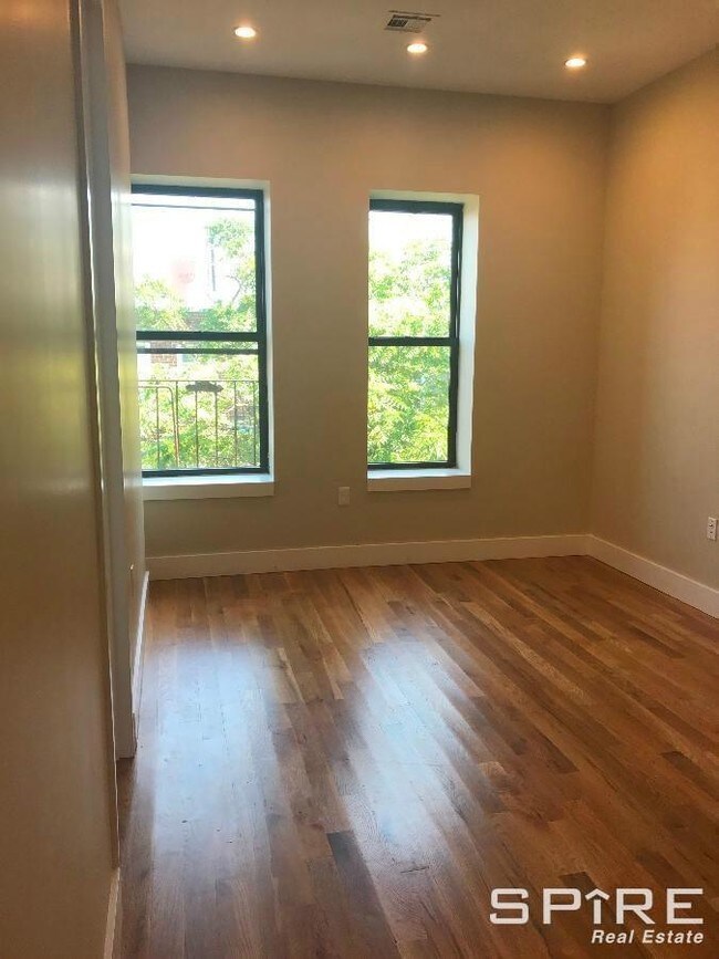 Foto del edificio - 314 Covert St