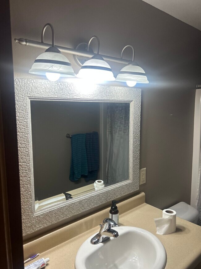 Foto del edificio - 1801 Lynnette Ct