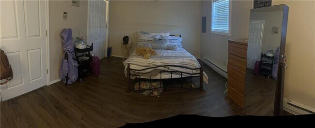 Foto del edificio - 1323 Meadow Ln