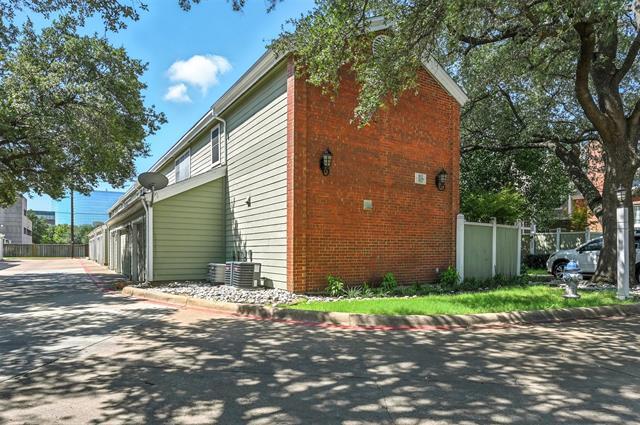 Foto del edificio - 6220 Bentwood Trail