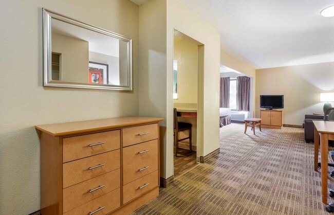 Building Photo - Furnished Studio-Raleigh - Cary - Regency ...