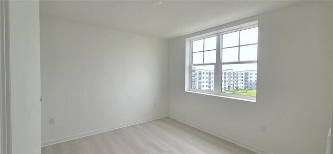 Foto del edificio - 5579 Millennia Park Dr