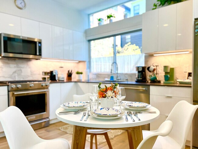 Foto del edificio - 700 Broadway