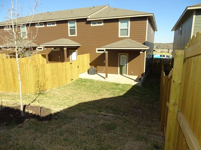 Foto del edificio - 6410 Marcel Way #104, San Antonio, TX. 78233