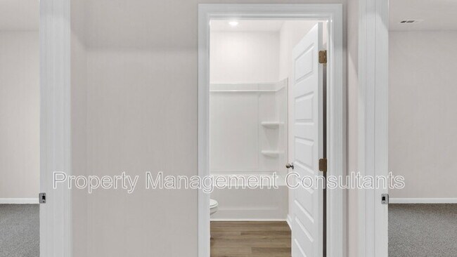 Foto del edificio - 319 Murphy Ln