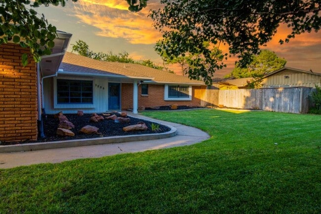 Foto del edificio - 3225 Elmwood Ave