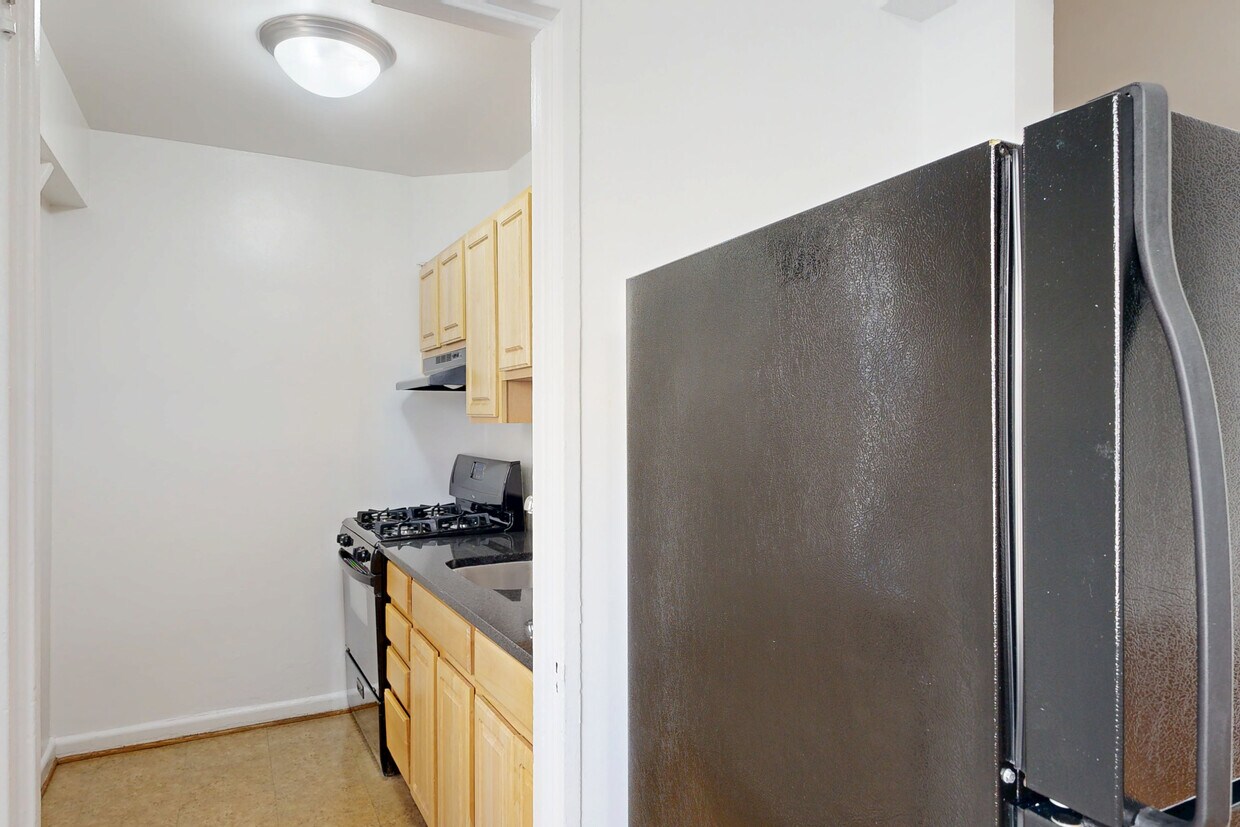 Photo - Skyline Towers Apartments
