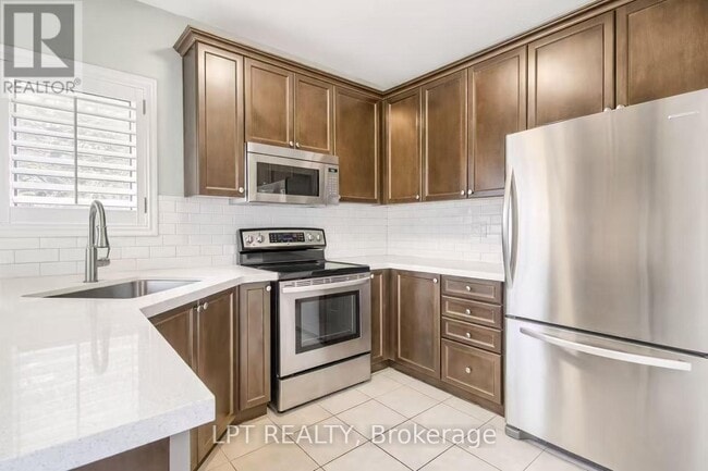 Photo du bâtiment - 84 Lewis Honey Dr