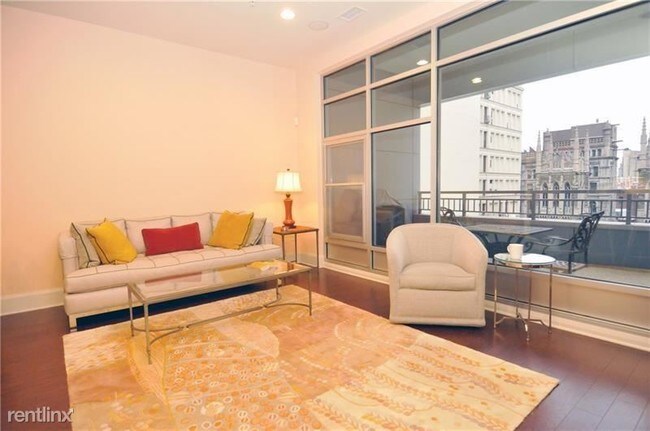Foto del edificio - 301 Fifth Ave