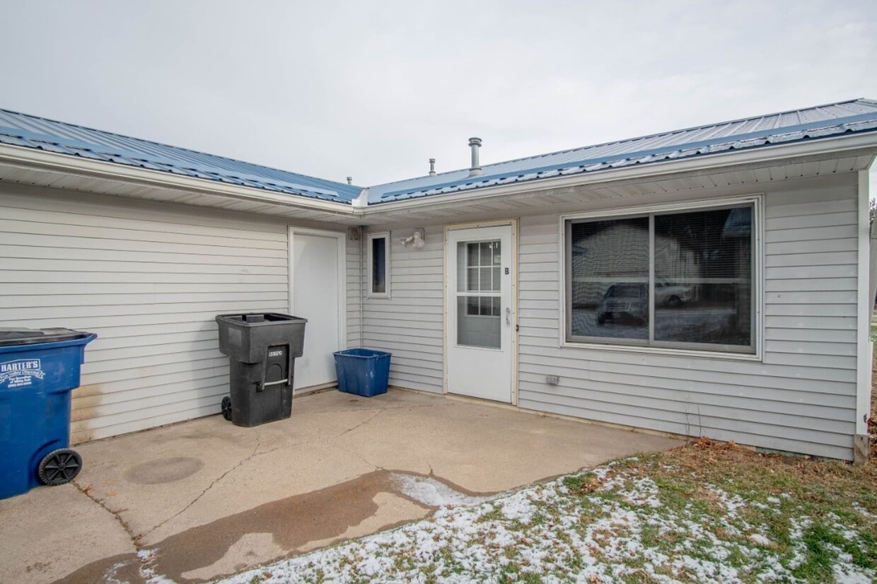 Primary Photo - 509 E Westgor Ave