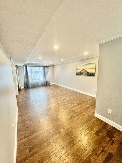Foto del edificio - 700 Shore Dr