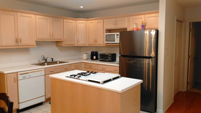 Foto del edificio - 145 Windwood Dr