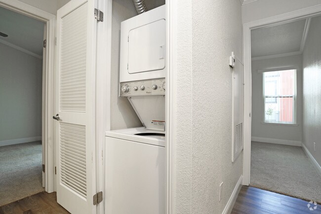 Interior Photo - Eclipse 96