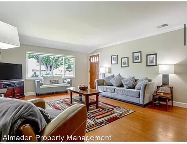 Foto del edificio - 3 br, 2 bath House - 5662 Croydon Ave.