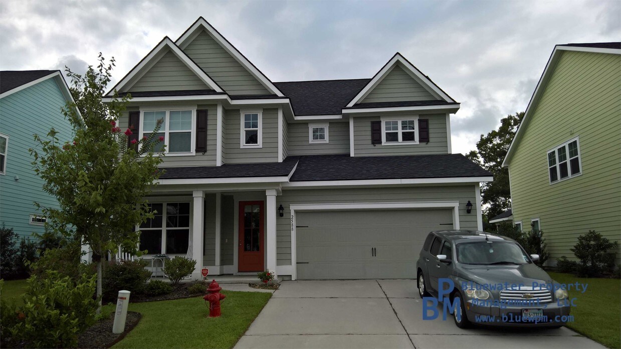 Primary Photo - 2588 Larch Ln