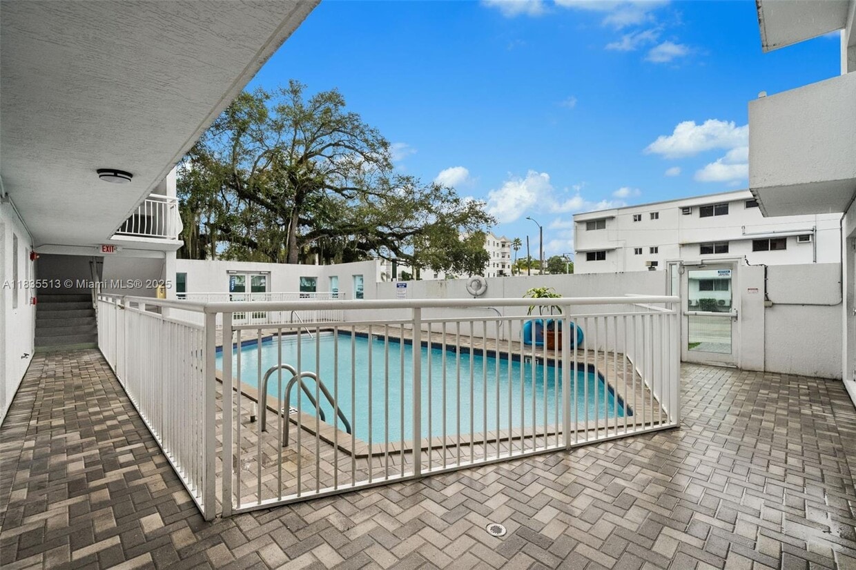 Foto principal - 3101 SW 27th Ave