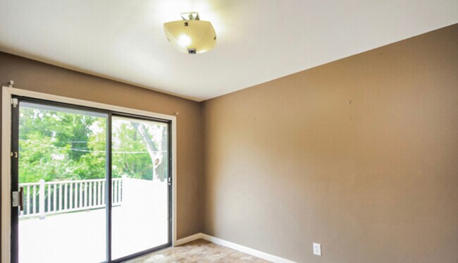 Foto del edificio - 9357 E 77th St