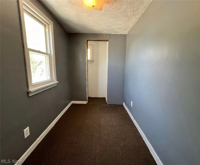 Building Photo - 5678 Hamlet Ave