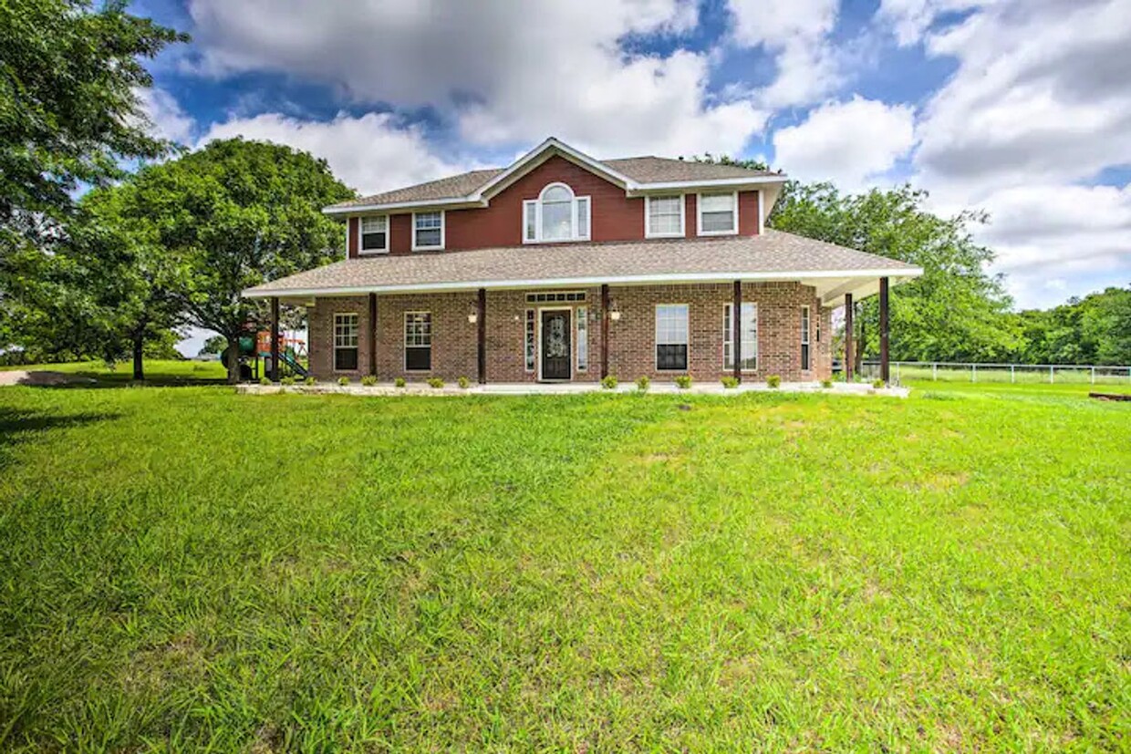 Foto principal - 4 Bed 3.5 Bath on 10 Acres in McKinney