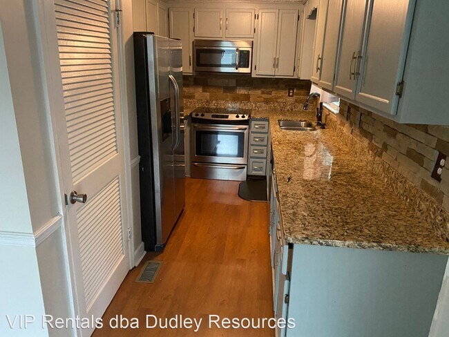 Building Photo - 3 br, 3 bath House - 3613 Fairfax Drive